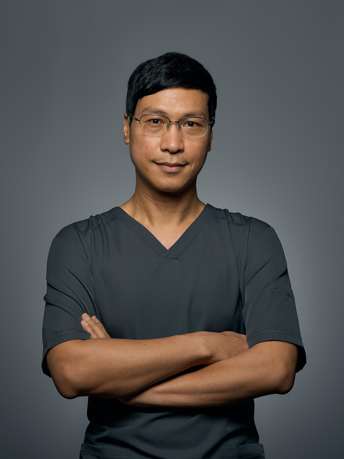 Skinmed_Dermatologie_Aarau_Akewit_Chanwangpong