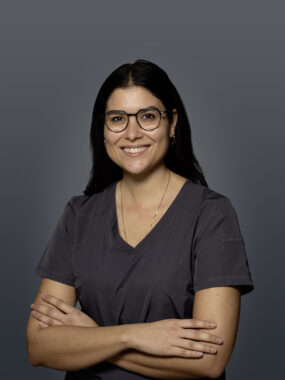 Skinmed_Dermatologie_Portrait_Thaina_Matos_Aerztin_Web